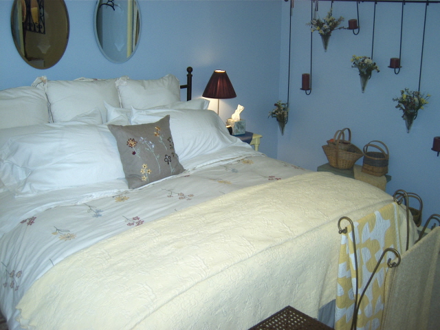 BEDROOM1.jpg